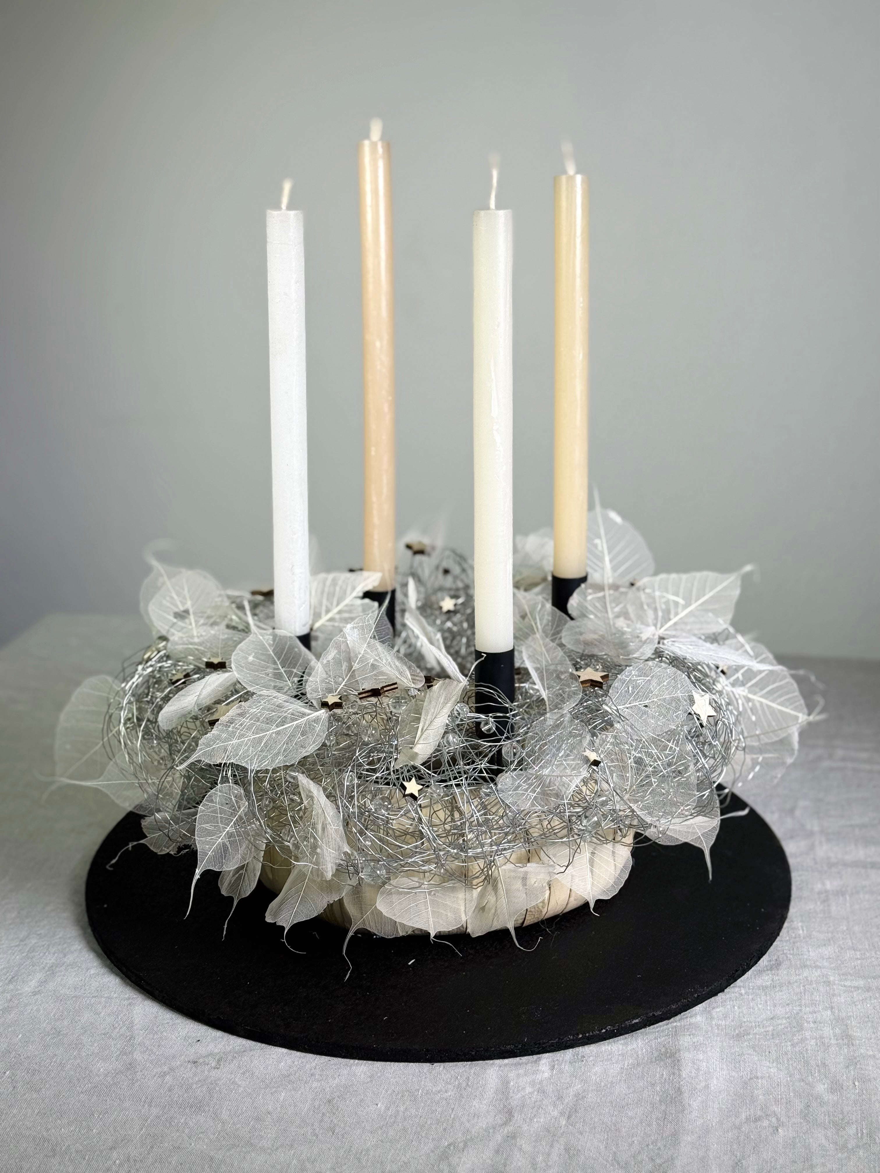 Adventskranz Schneeweiß